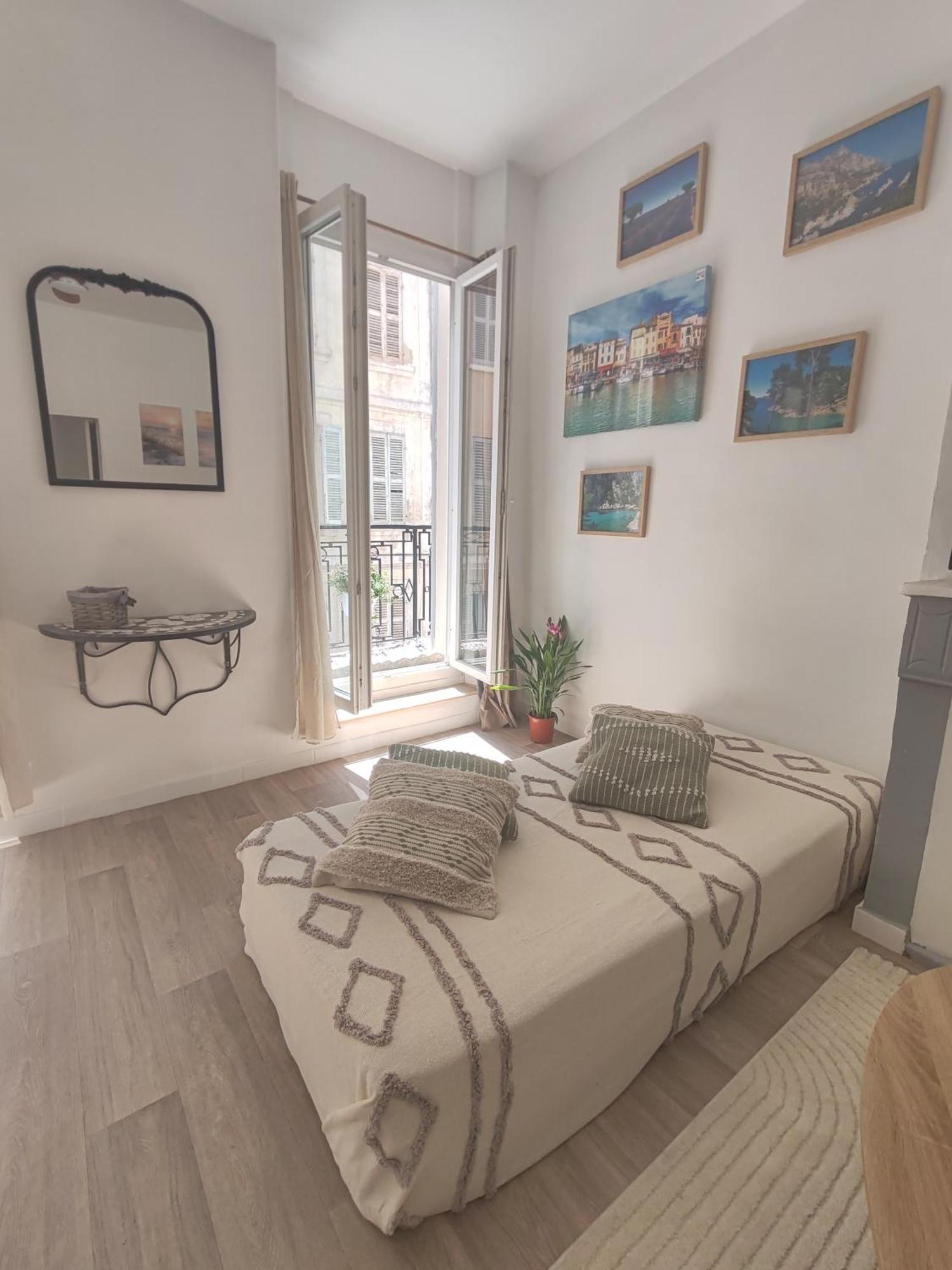 T3 Grand Balcon Au Coeur Du Vieux Port Apartment มาร์กเซย ภายนอก รูปภาพ