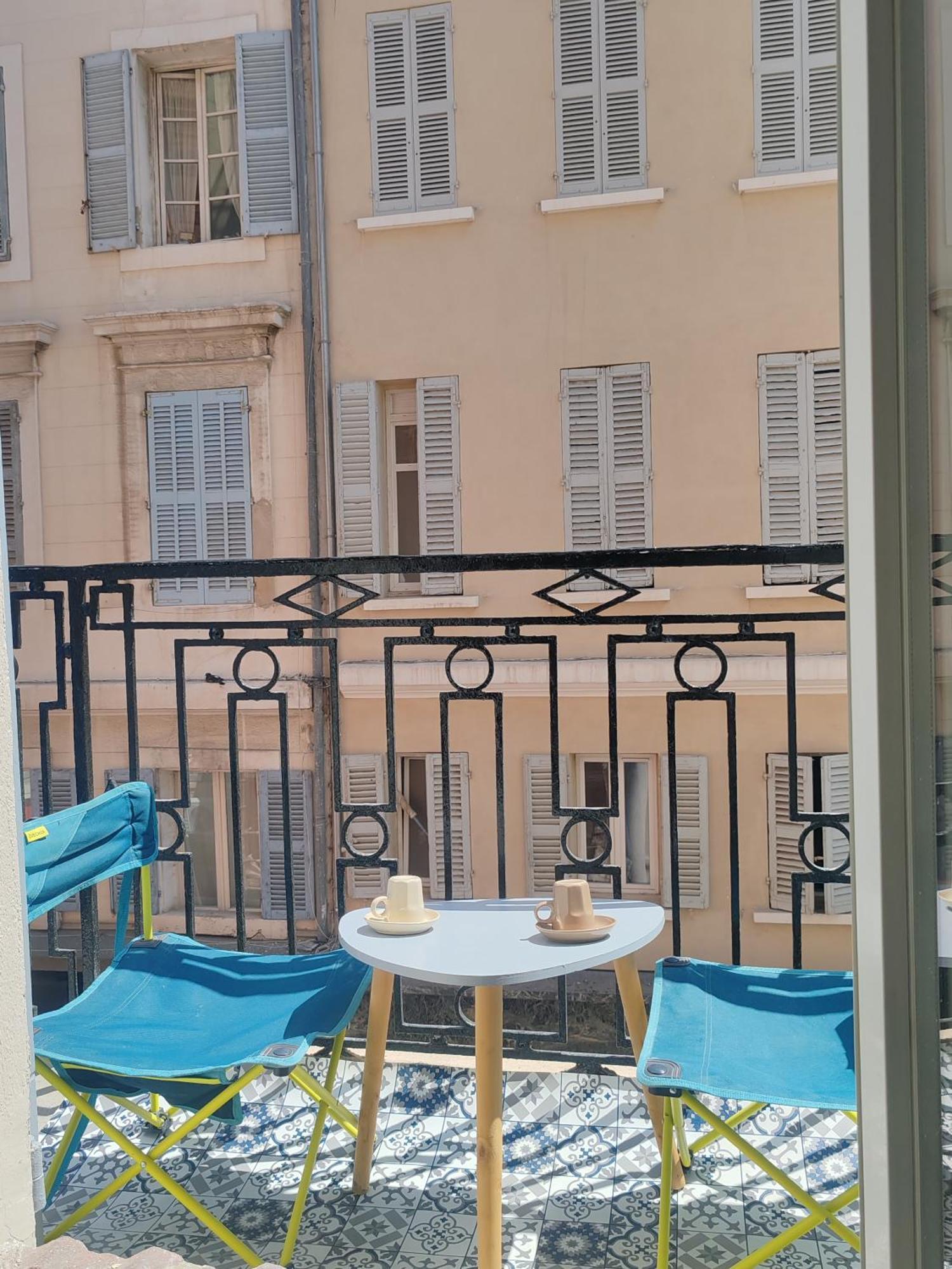 T3 Grand Balcon Au Coeur Du Vieux Port Apartment มาร์กเซย ภายนอก รูปภาพ
