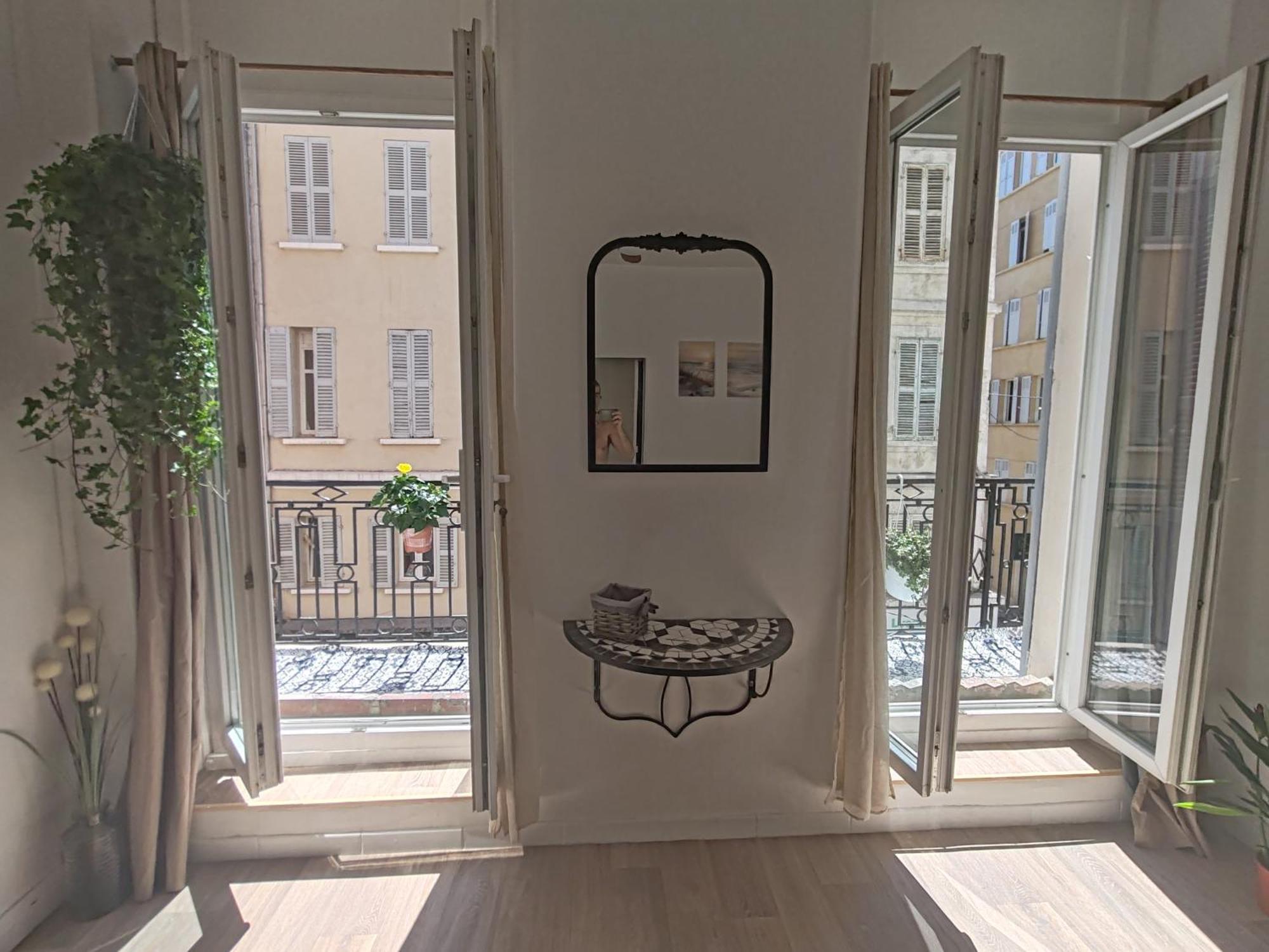 T3 Grand Balcon Au Coeur Du Vieux Port Apartment มาร์กเซย ภายนอก รูปภาพ